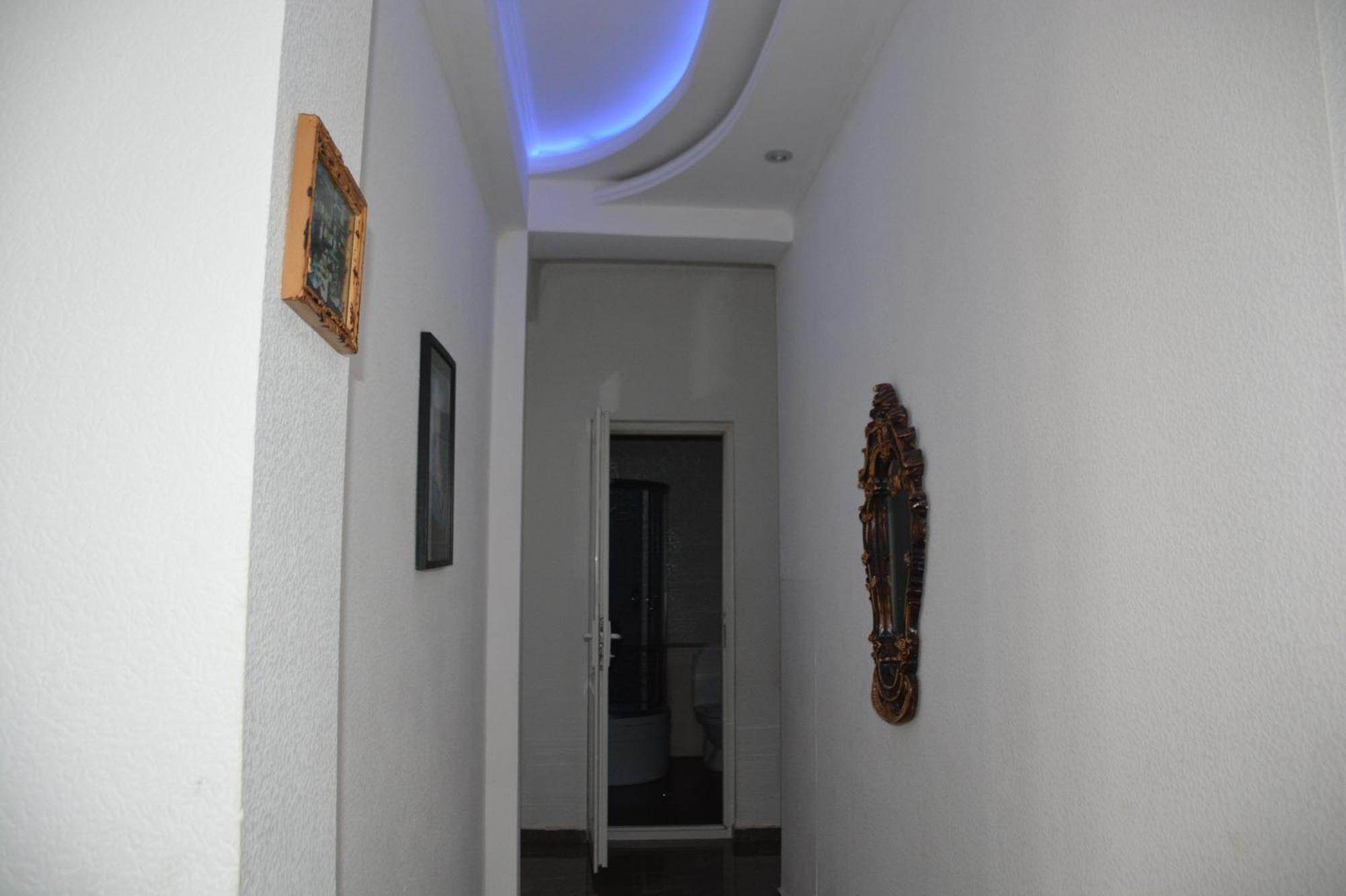 Old House Luca Hotel Tbilisi Exterior foto