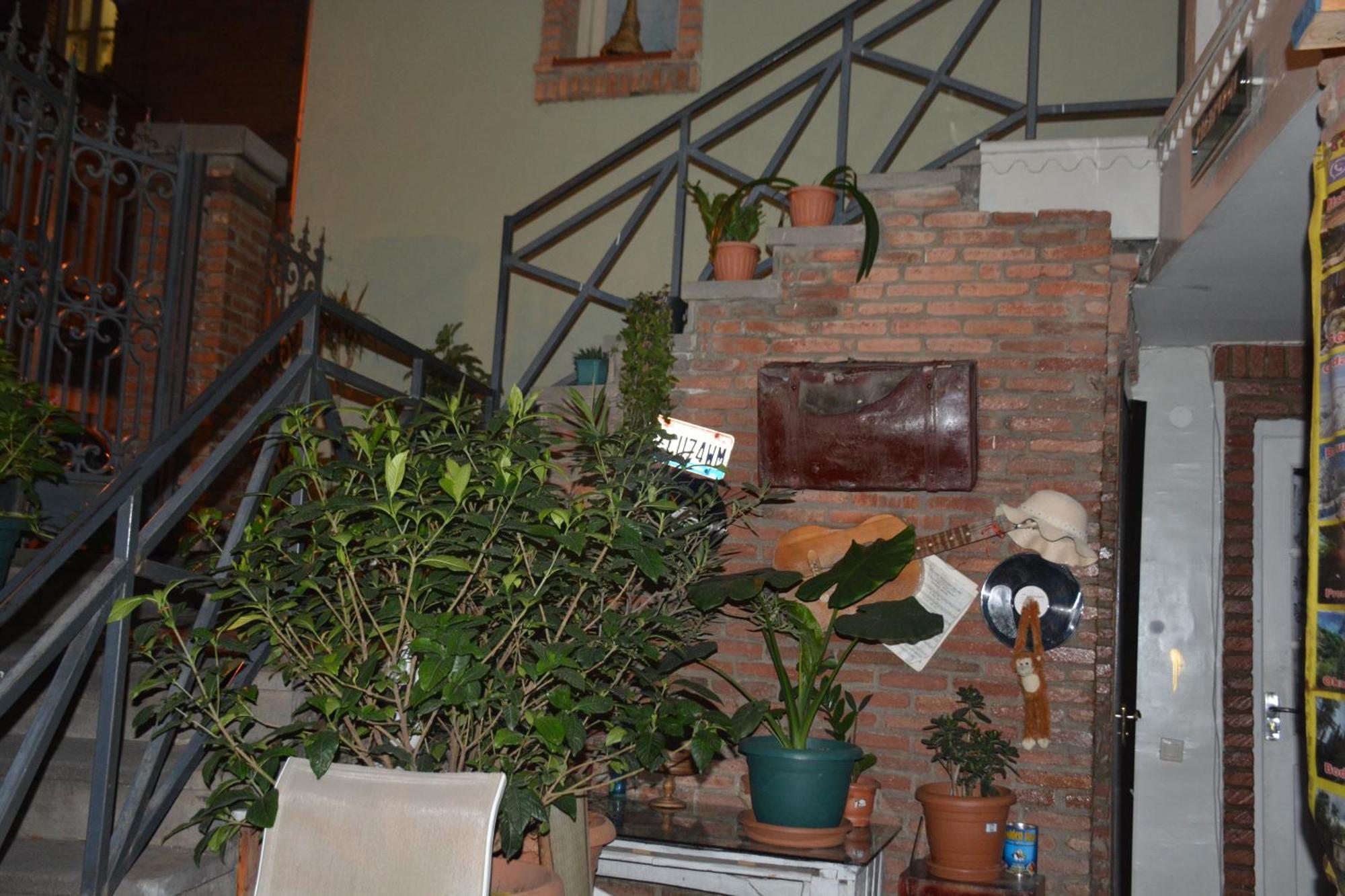 Old House Luca Hotel Tbilisi Exterior foto